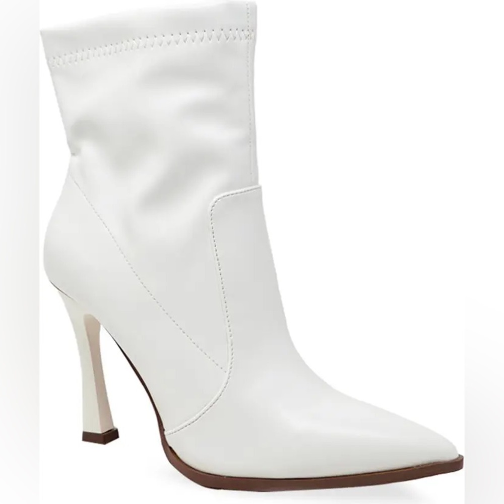 Chase & Chloe White Boot Heels Size 8